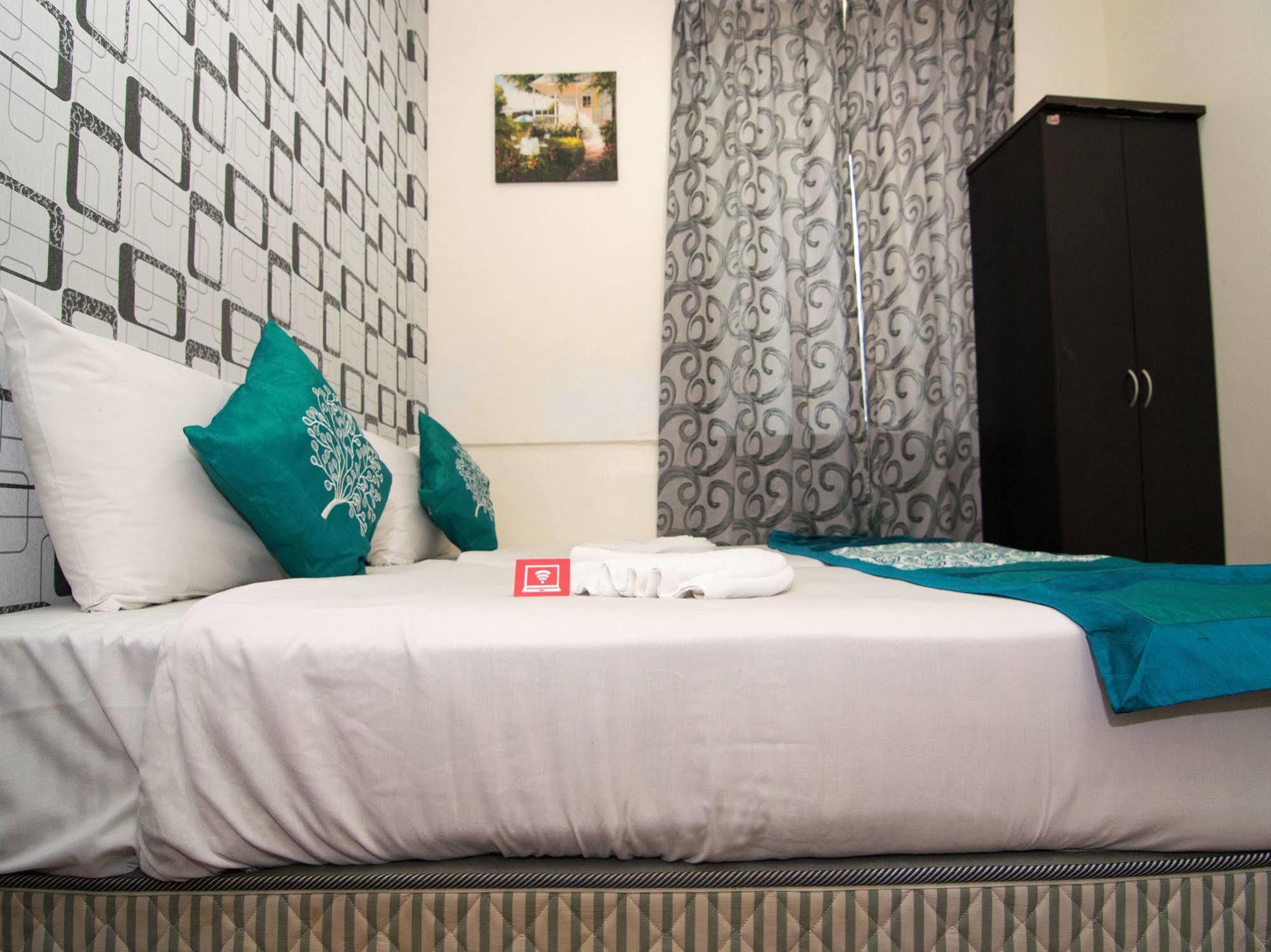 קואלה לומפור Oyo 103 V'La Garden Hotel מראה חיצוני תמונה